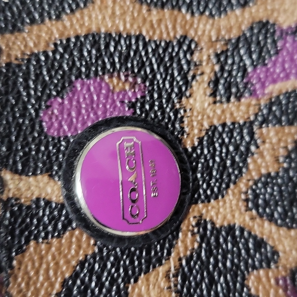 Wristlet💜 - Picture 4 of 5